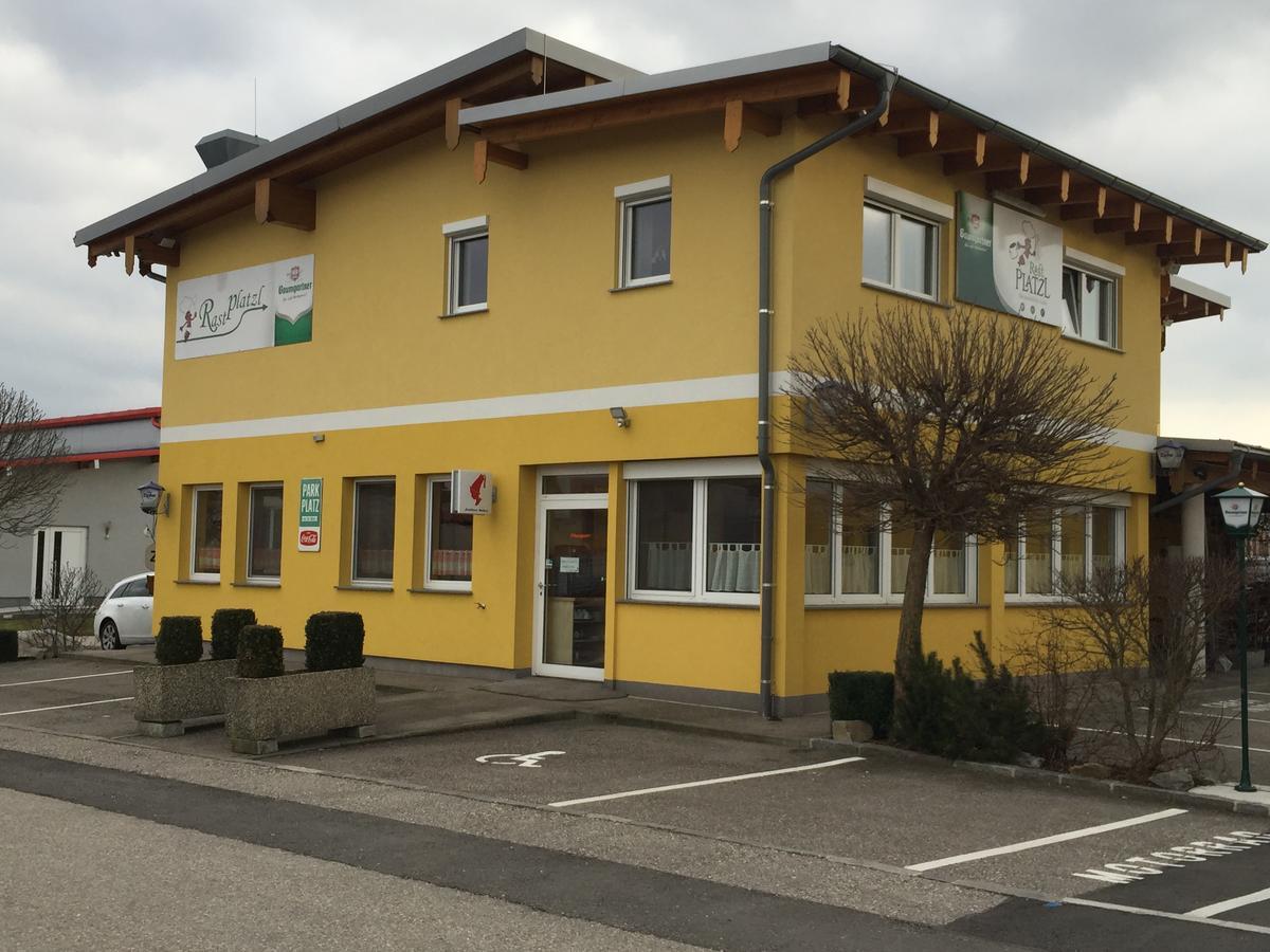Schlafplatzl Hotel Мархтренк Екстериор снимка